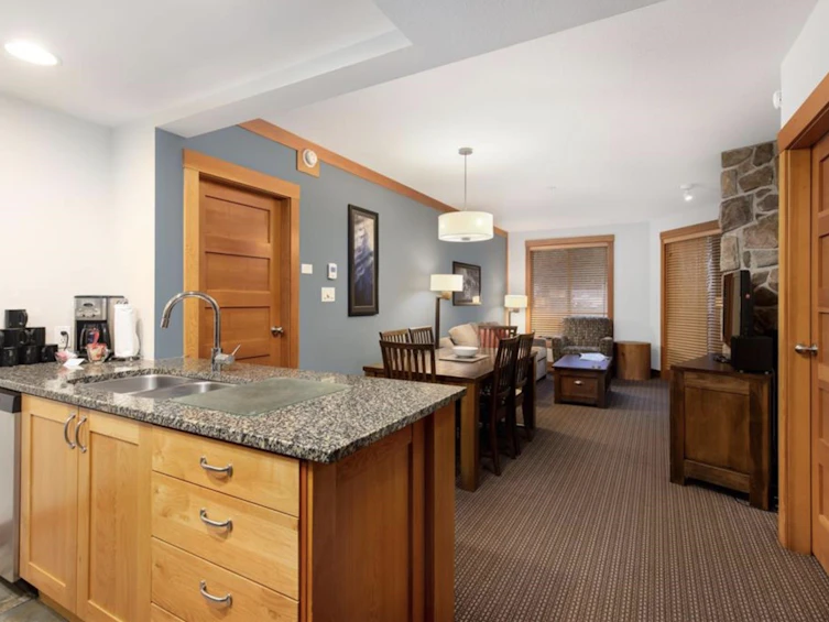 220D-2036 London Lane, Whistler, BC, V8E 0N7 - 6