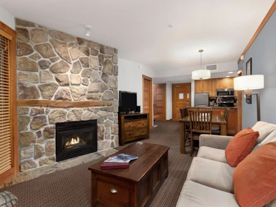 220D-2036 London Lane - 3
