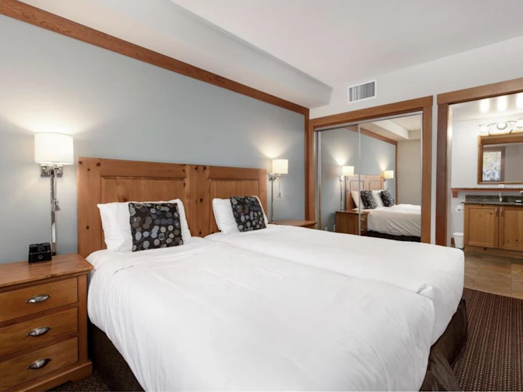 220D-2036 London Lane, Whistler, BC, V8E 0N7 - 14