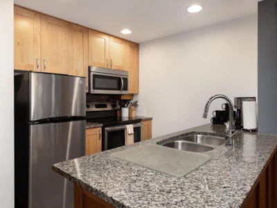 220D-2036 London Lane - 5