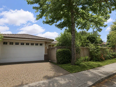8040 SE Fairbrook Crescent - 2