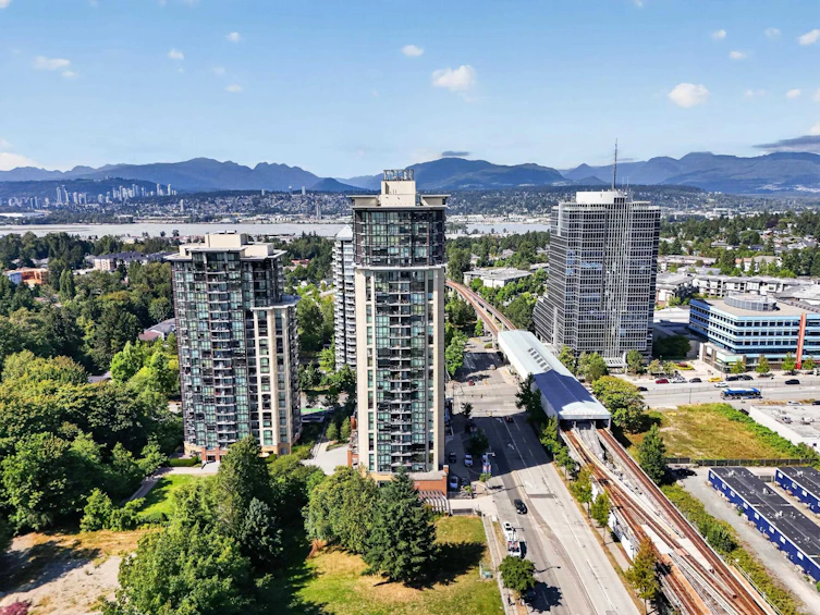 2302-10777 University Drive, Surrey, BC, V3T 0E6 - 24
