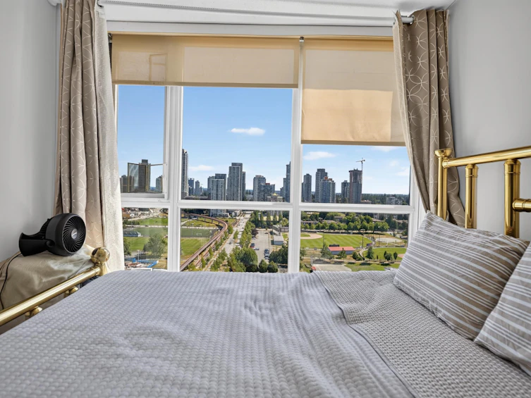 2302-10777 University Drive, Surrey, BC, V3T 0E6 - 11