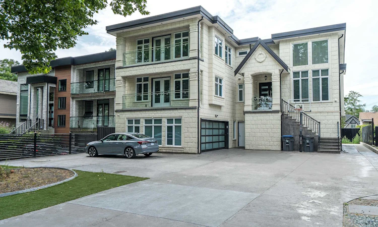 9021 Ben Nevis Crescent