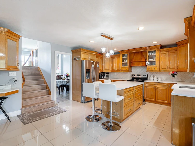 12608 67a Avenue, Surrey, BC, V3W 1G3 - 11