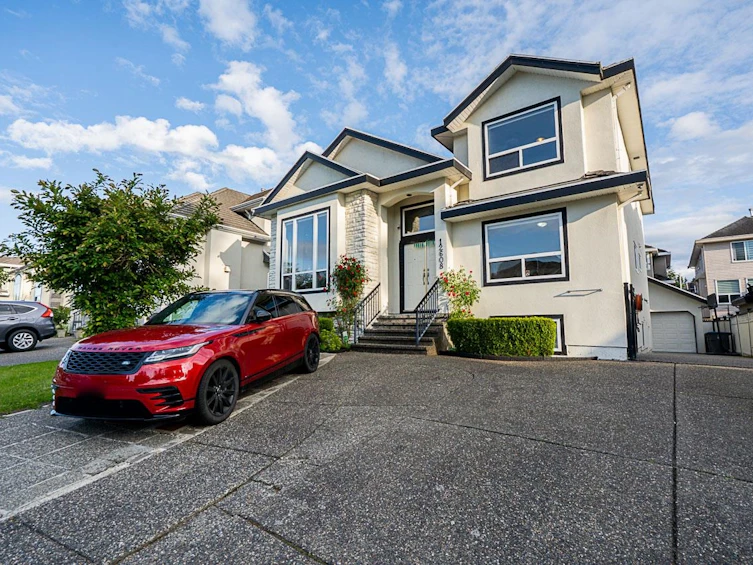 12608 67a Avenue, Surrey, BC, V3W 1G3