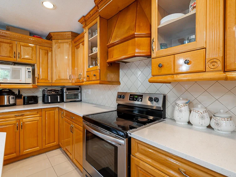 12608 67a Avenue, Surrey, BC, V3W 1G3 - 12