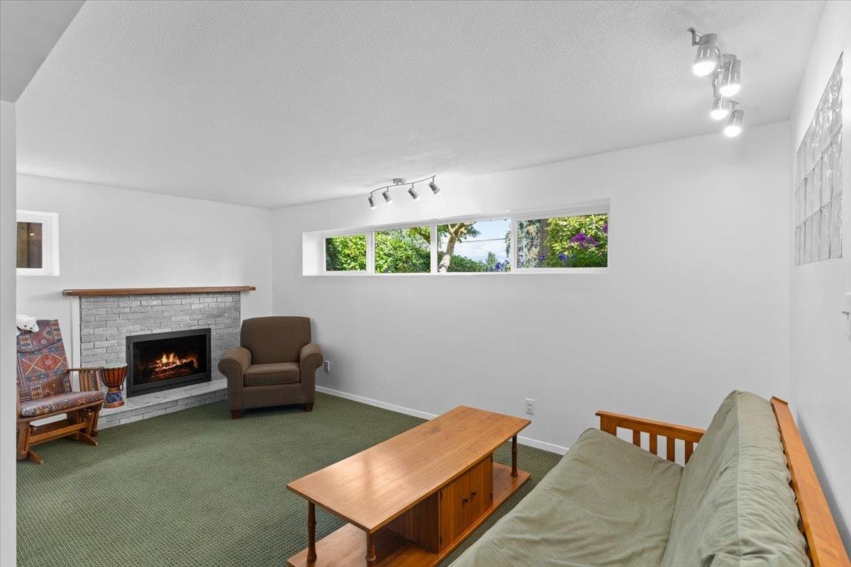 1866 Eastern Drive, Port Coquitlam, BC, V3C 2T6 - 14