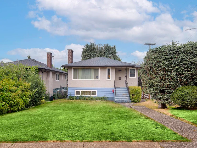 2137 20th Avenue, Vancouver, BC, V5N 2L4