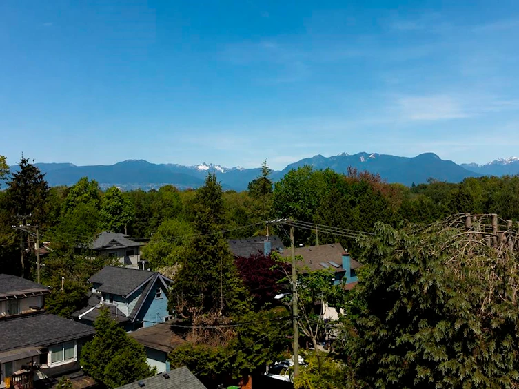 2137 20th Avenue, Vancouver, BC, V5N 2L4 - 22