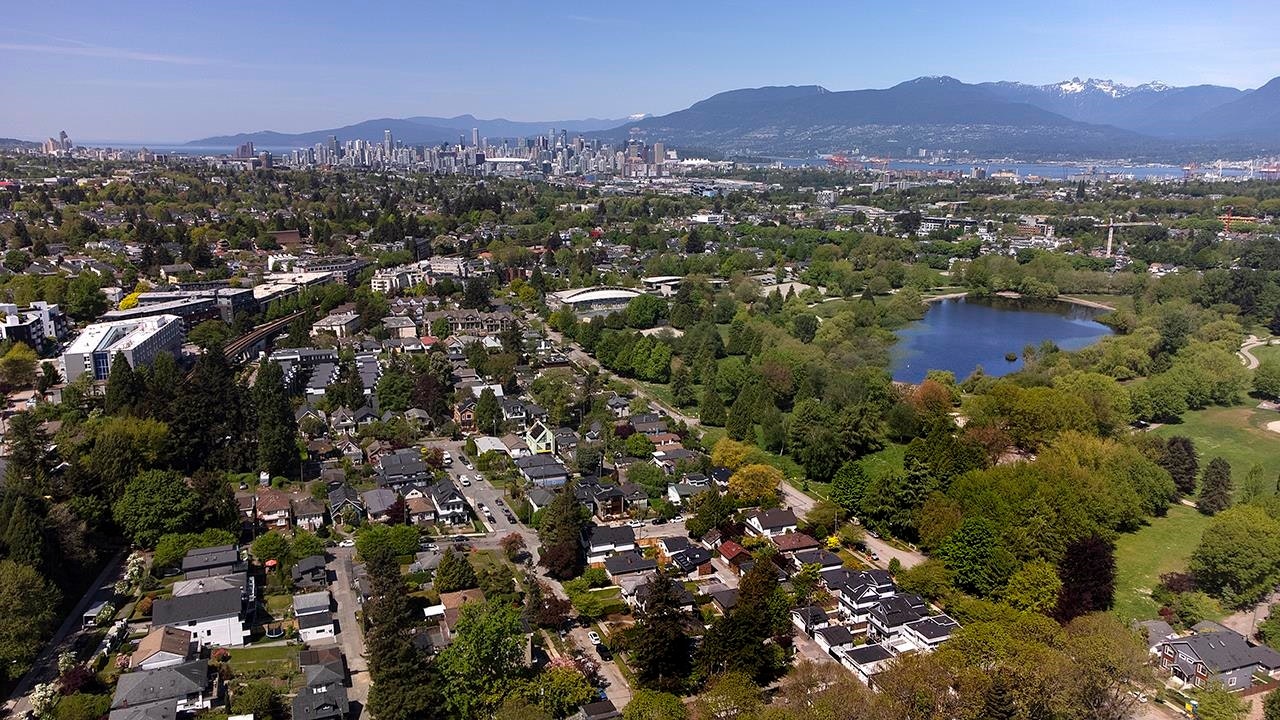 2137 20th Avenue, Vancouver, BC, V5N 2L4 - 15