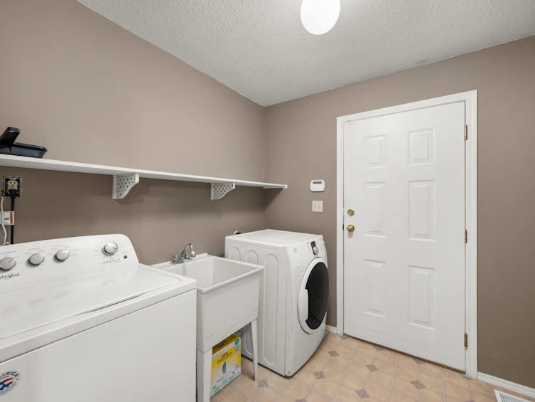 30950 Gardner Avenue, Abbotsford, BC, V2T 5E4 - 26