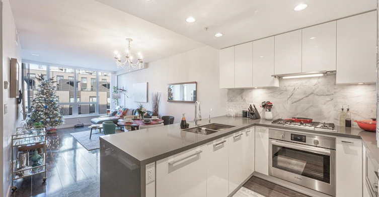 300-5638 Birney Avenue, Vancouver, BC, V6S 0H8 - 3