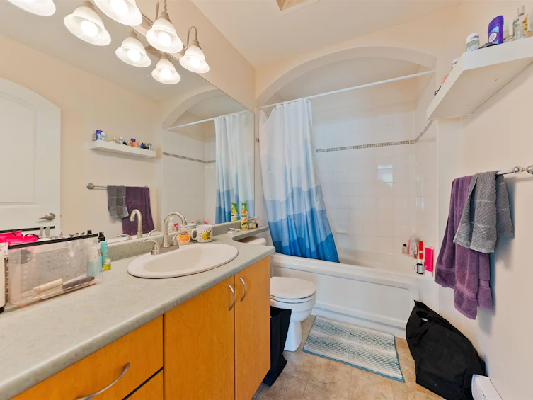 207-33485 South Fraser Way, Abbotsford, BC, V2S 8P9 - 24