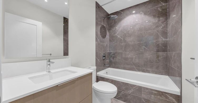 2101-128 W 15th Street, North Vancouver, BC, V7M 1R5 - 6