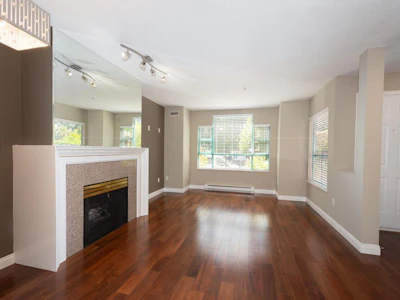 108E-3081 Glen Drive - 2