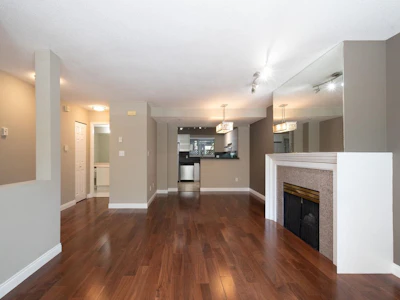 108E-3081 Glen Drive - 4