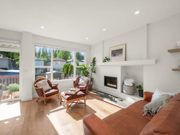 10091 243rd Street, Maple Ridge, BC, V2W 1X3 - 10