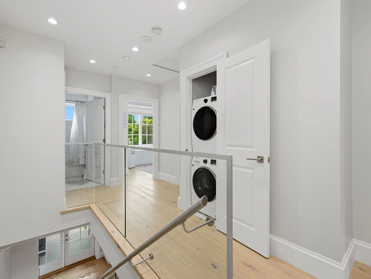 1242 E 23rd Avenue, Vancouver, BC, V5V 1Y9 - 24