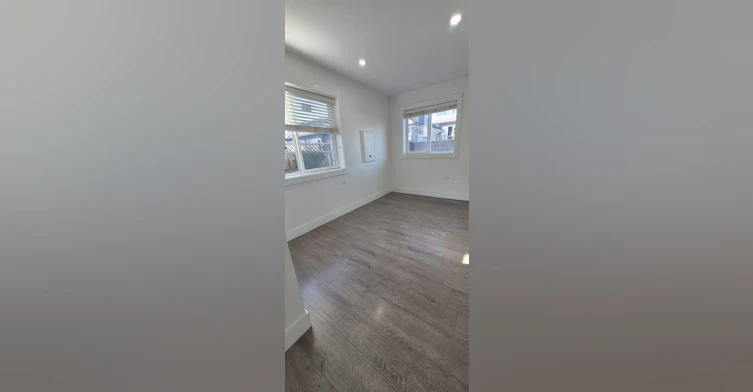 33xx Price Street, Vancouver, BC, V5R 5P8 - 10