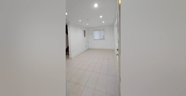 33xx Price Street, Vancouver, BC, V5R 5P8 - 3