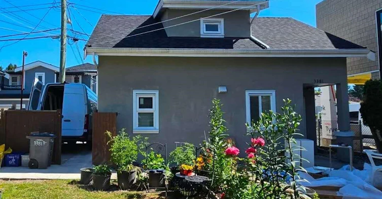 33xx Price Street, Vancouver, BC, V5R 5P8