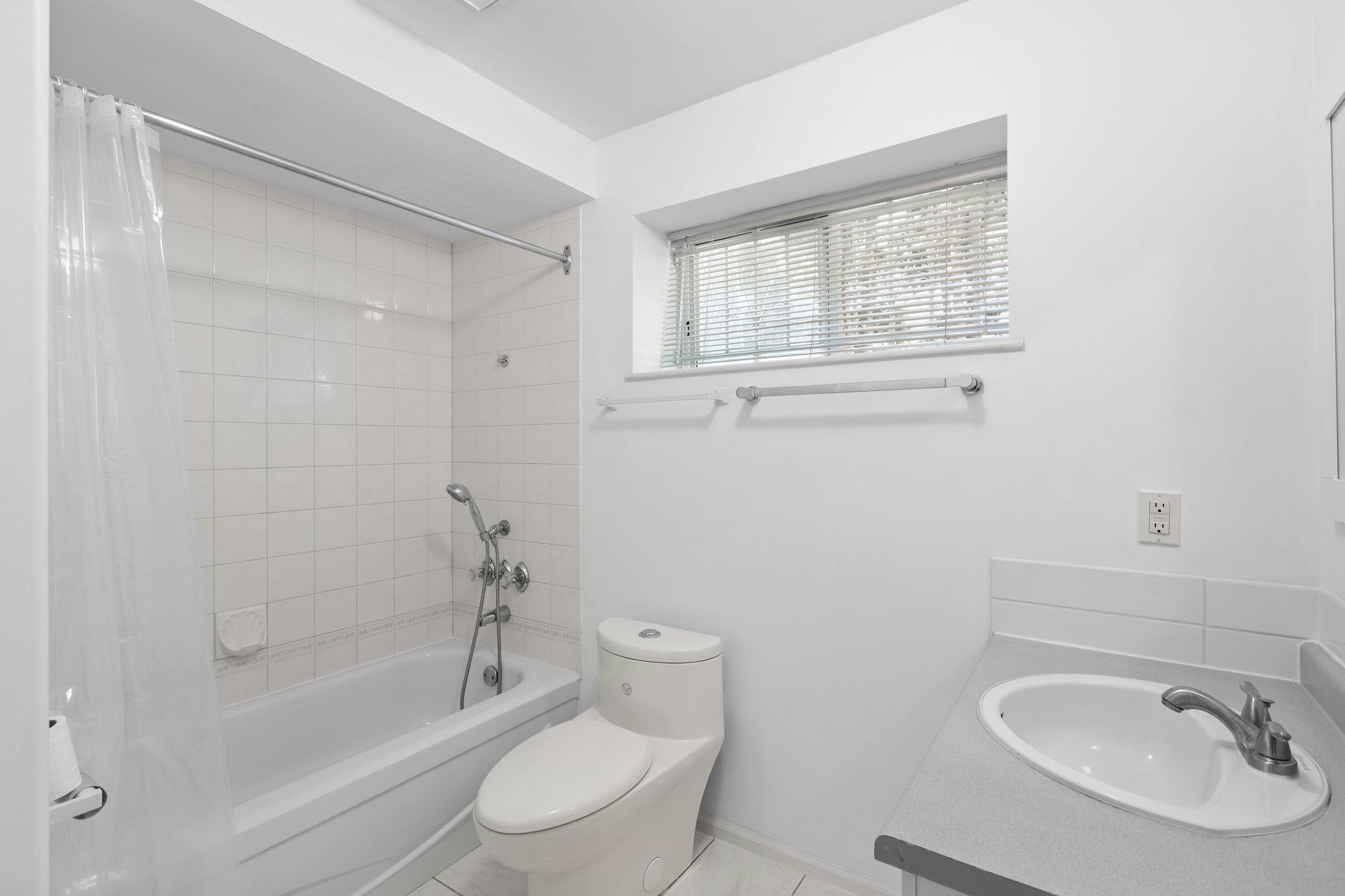 2905 Cliffrose Crescent, Coquitlam, BC, V3E 2S9 - 31