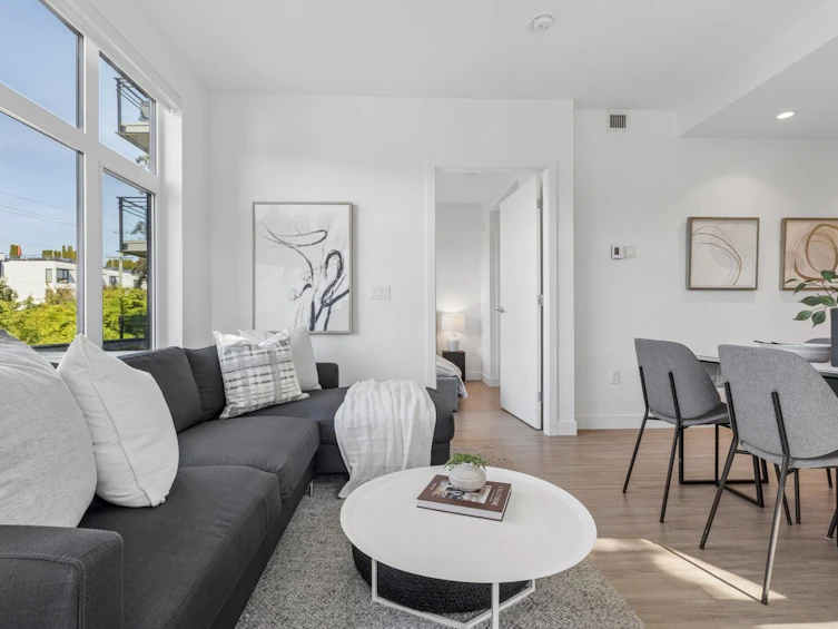 201-707 E 3 Street, North Vancouver, BC, V7L 1G8 - 5