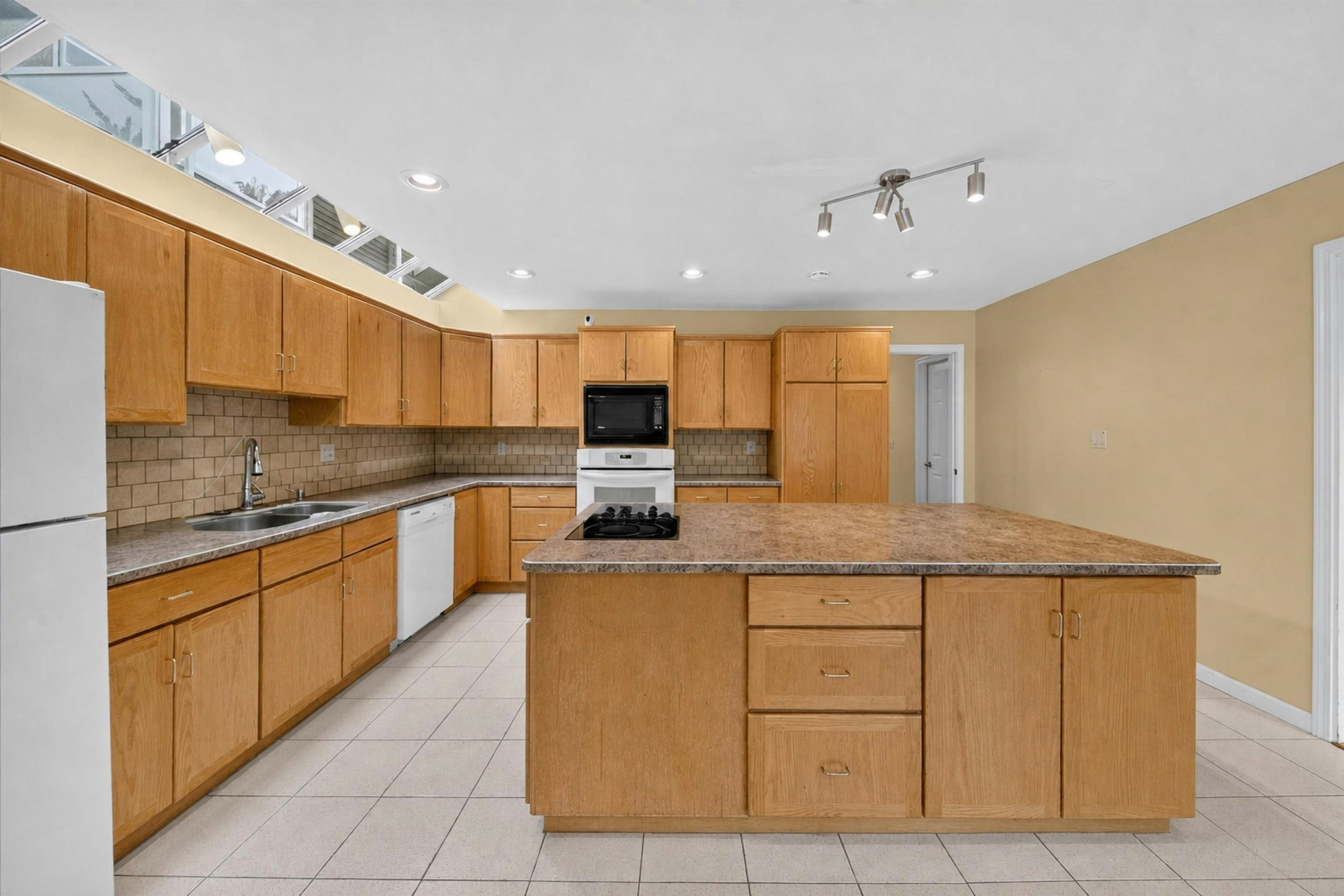 4055 W 31st Avenue, Vancouver, BC, V6S 1Y7 - 13