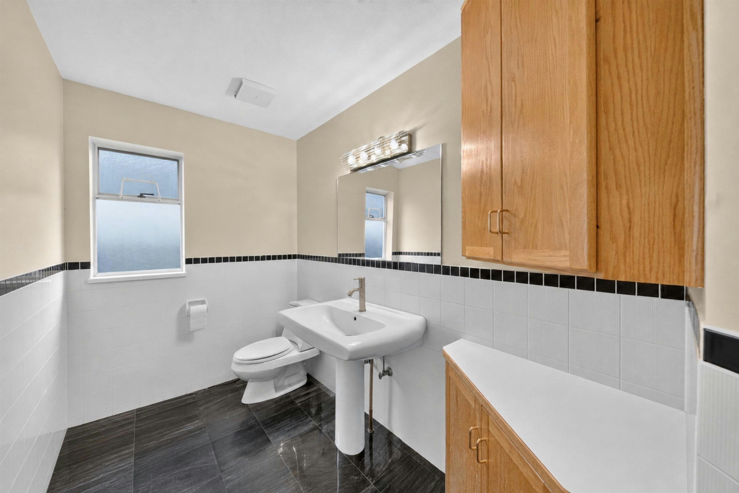 4055 W 31st Avenue, Vancouver, BC, V6S 1Y7 - 7