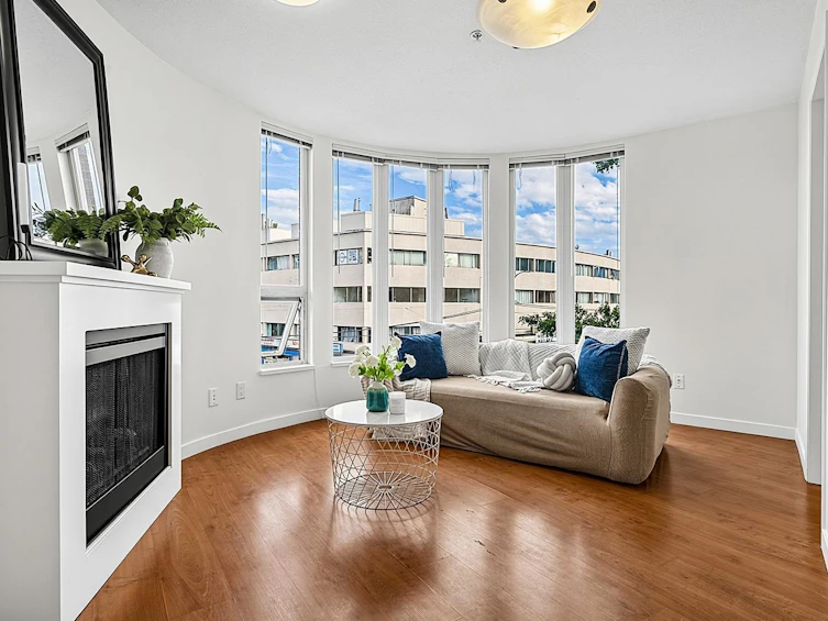 309-3089 Oak Street, Vancouver, BC, V6H 2K8 - 2