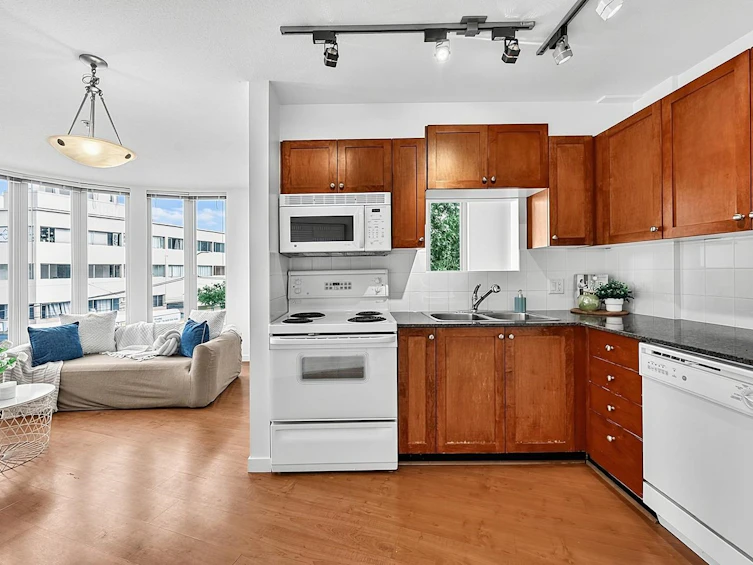 309-3089 Oak Street, Vancouver, BC, V6H 2K8