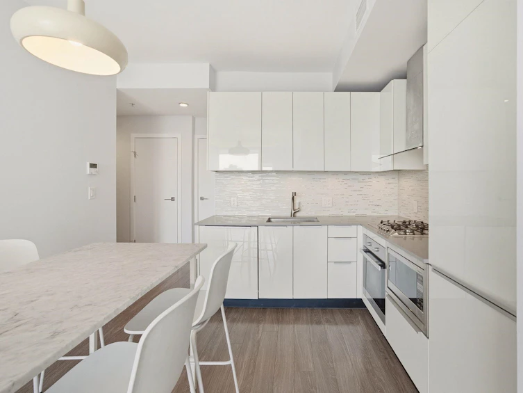 3605-1283 Howe Street, Vancouver, BC, V6Z 0E3 - 3
