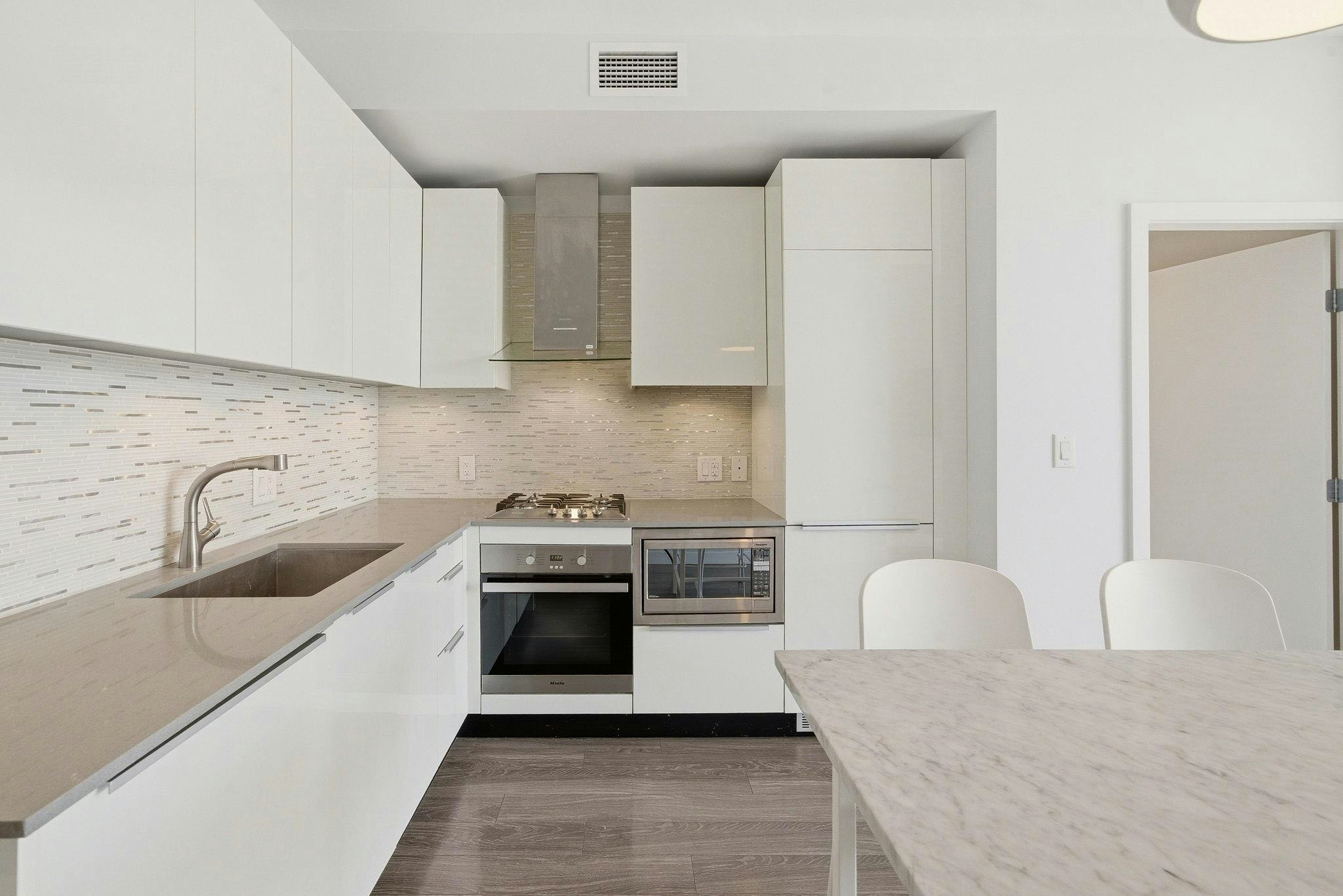 3605-1283 Howe Street, Vancouver, BC, V6Z 0E3 - 6