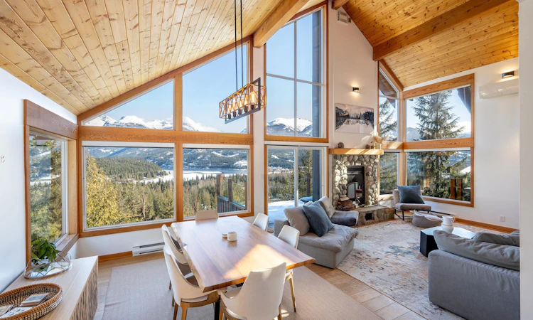 8373 Mountain View Drive