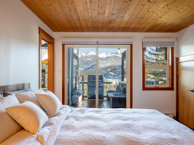 8373 Mountain View Drive, Whistler, BC, V8E 0G3 - 11