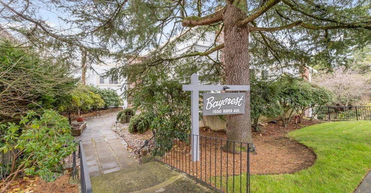 302-15010 Roper Avenue, Surrey, BC, V4B 5A9