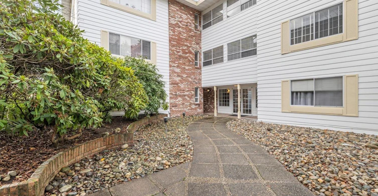 302-15010 Roper Avenue, Surrey, BC, V4B 5A9 - 2