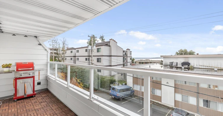 302-15010 Roper Avenue, Surrey, BC, V4B 5A9 - 5