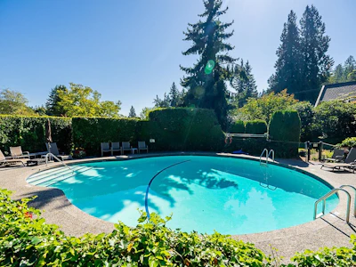 15-4957 Marine Drive - 3