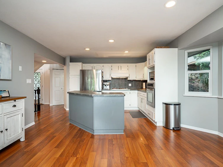 2724 St. Moritz Way, Abbotsford, BC, V3G 1C3 - 11