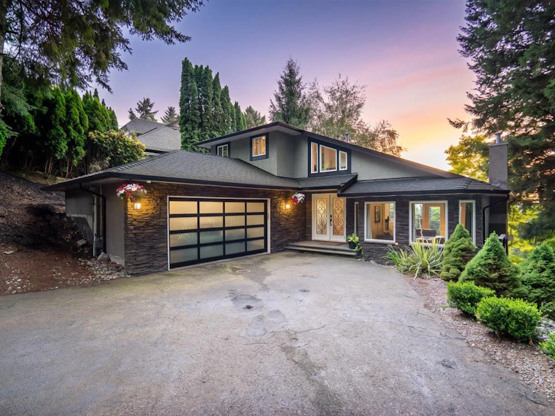 2724 St Moritz Way, Abbotsford BC V3G 1C3