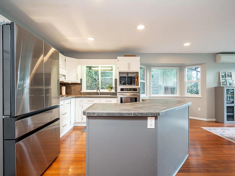 2724 St. Moritz Way, Abbotsford, BC, V3G 1C3 - 8