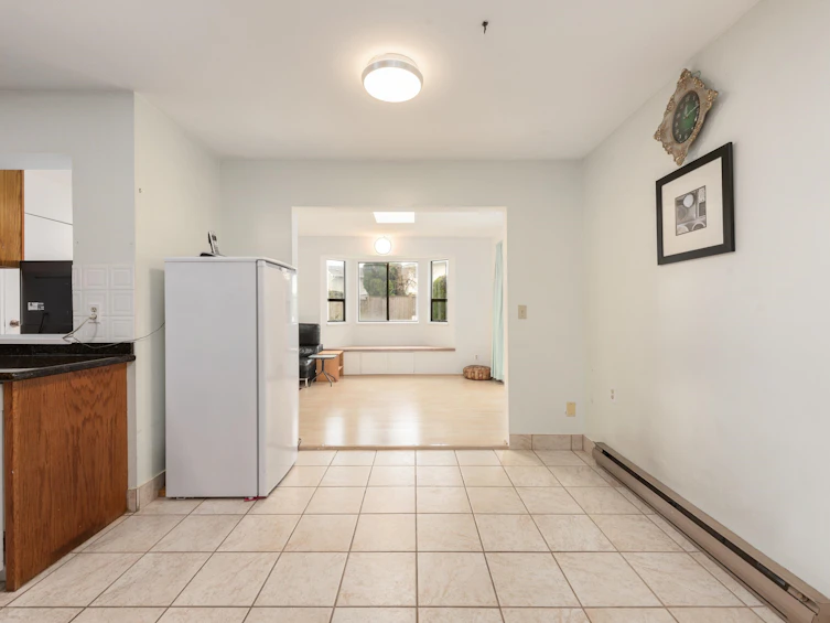 9241 Kingsley Court, Richmond, BC, V7A 4V8 - 8