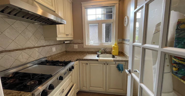 46xx W 12th Avenue, Vancouver, BC, V6R 2R7 - 2
