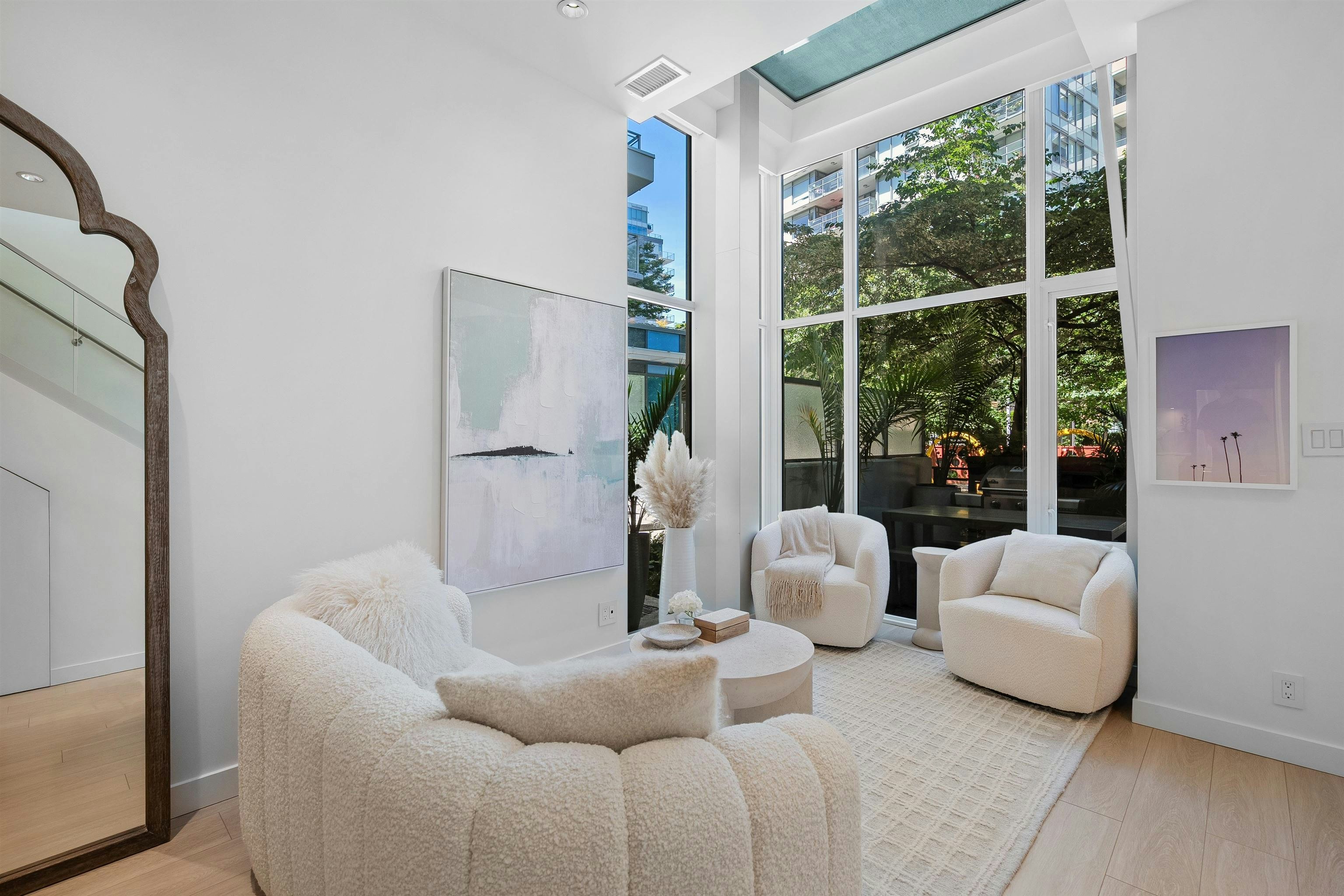 141 E 1st Avenue, Vancouver, BC, V6A 0E8