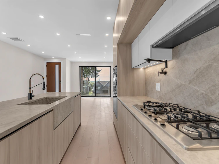 504 E 5th Street, North Vancouver, BC, V7L 1M4 - 11