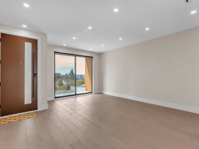 504 E 5th Street - 4