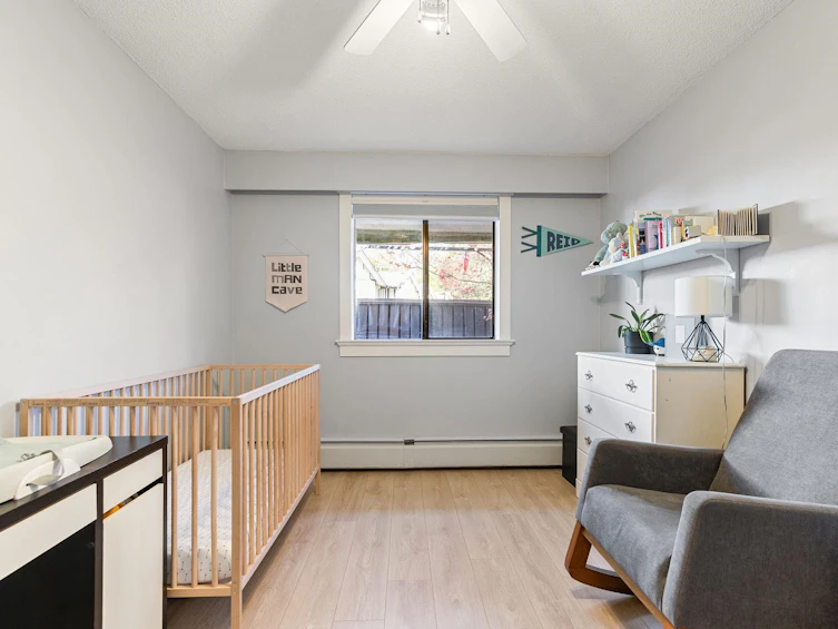 8965 Horne Street, Burnaby, BC, V3N 4J8 - 16