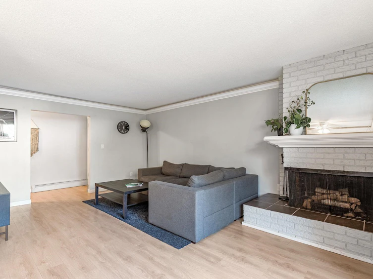 8965 Horne Street, Burnaby, BC, V3N 4J8 - 5